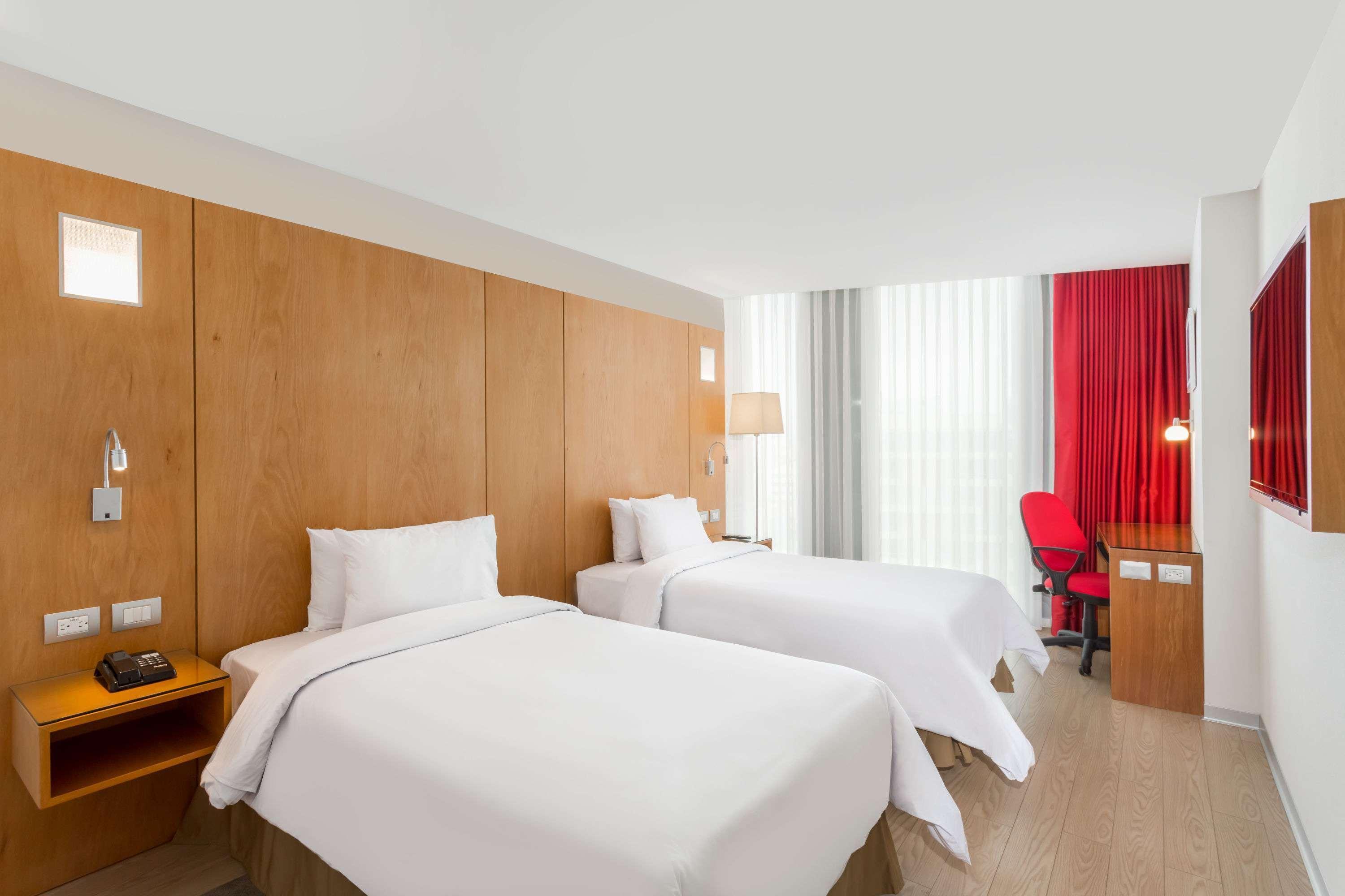 Ramada Encore By Wyndham Lima San Isidro Eksteriør billede